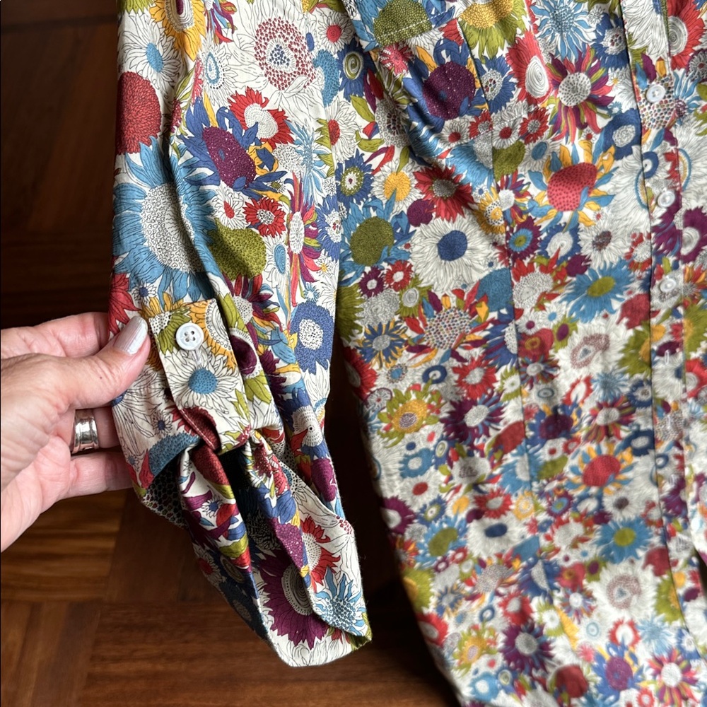 Liberty Art Fabrics. A beautiful bright floral cotton shirt-dress. - Picture 3 of 10